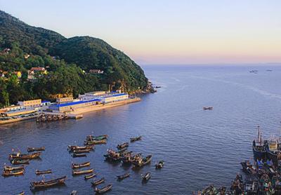 浙江台州代管的一个“百强县”,是省内第二大岛,拥有大鹿岛景区